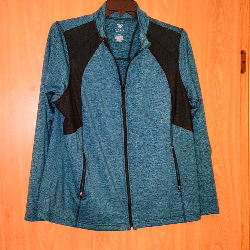 Plus size active zip up